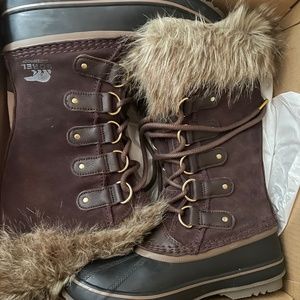 Joan if Arctic Boots